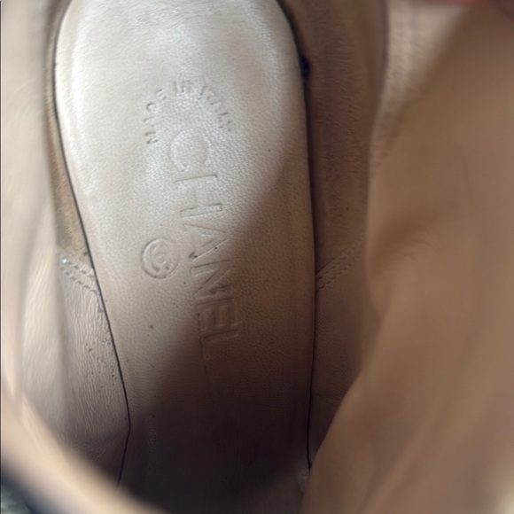 CHANEL Black Wedge Peep-Toe Shoes. Size 8 - Picture 2 of 13